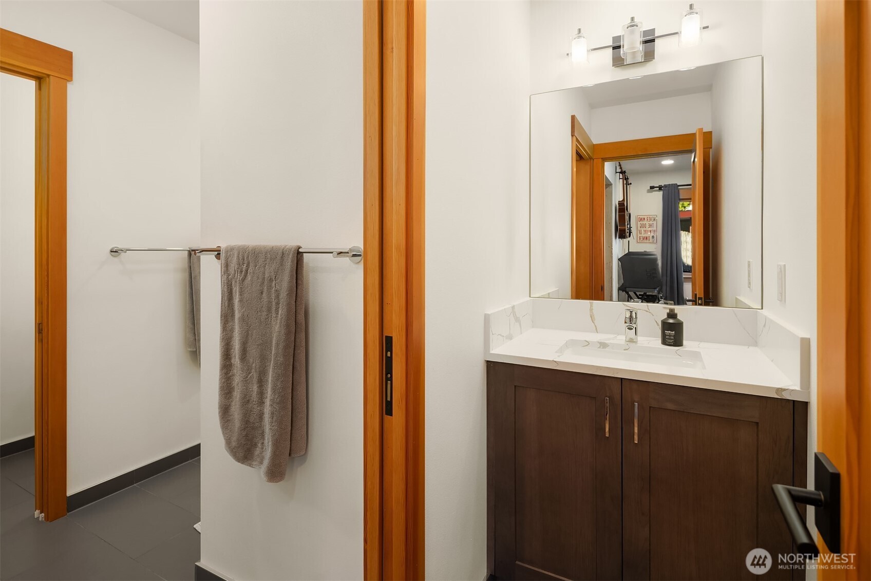 14625 Southeast 14th Street Bellevue, WA 98007 - Photo 24 of 33