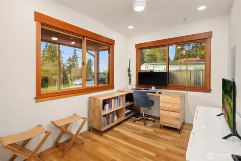 $1,500,800 | 14625 Southeast 14th Street, Bellevue, WA 98007