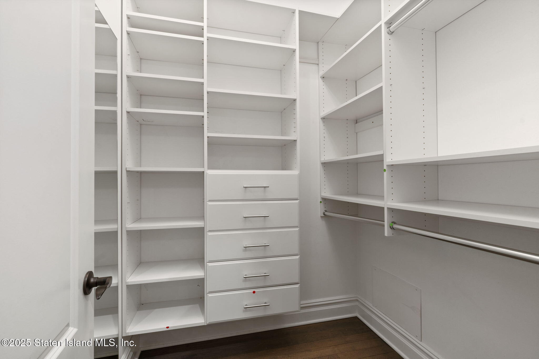 312 London Road Staten Island, NY 10306 - Photo 44 of 82 321 London Rd Walk-in Closet