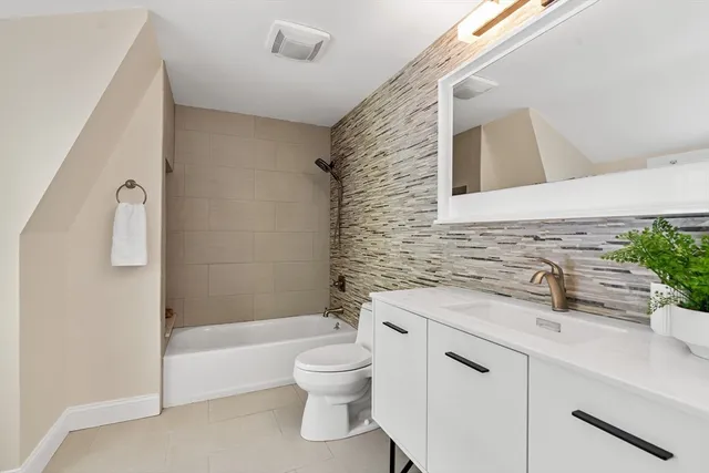 $1,050,000 | 37 Davelin Road, Wayland, MA 01778