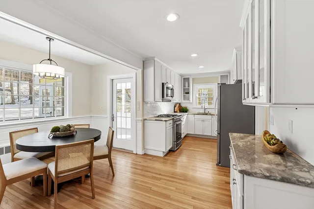 $1,050,000 | 37 Davelin Road, Wayland, MA 01778