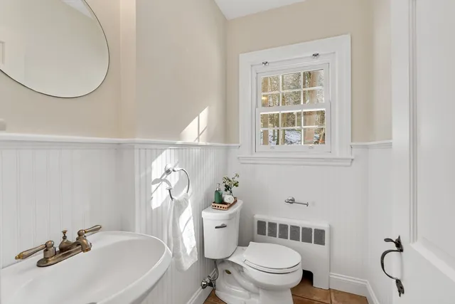 $1,050,000 | 37 Davelin Road, Wayland, MA 01778