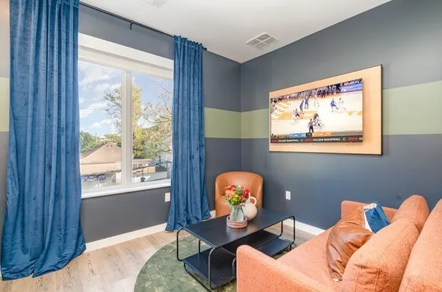 $844,900 | 50 Music Square West, Unit 517, Nashville, TN 37203