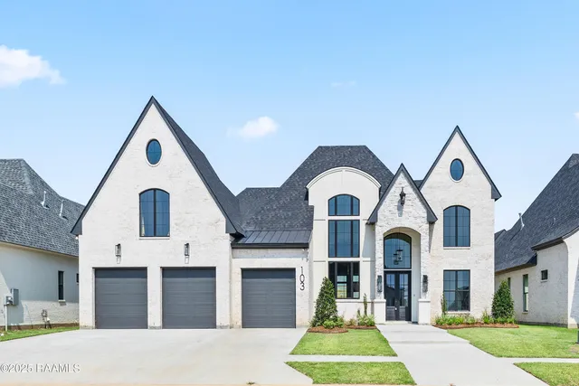 $949,000 | 103 Sabal Leaf Lane, Youngsville, LA 70592