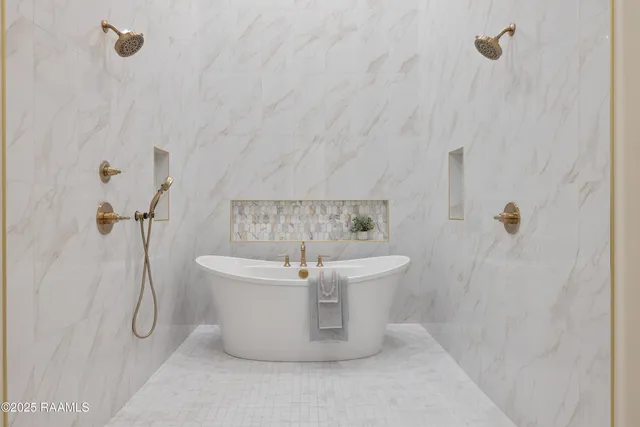 $949,000 | 103 Sabal Leaf Lane, Youngsville, LA 70592