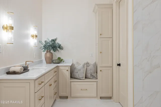 $949,000 | 103 Sabal Leaf Lane, Youngsville, LA 70592