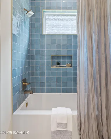 $949,000 | 103 Sabal Leaf Lane, Youngsville, LA 70592