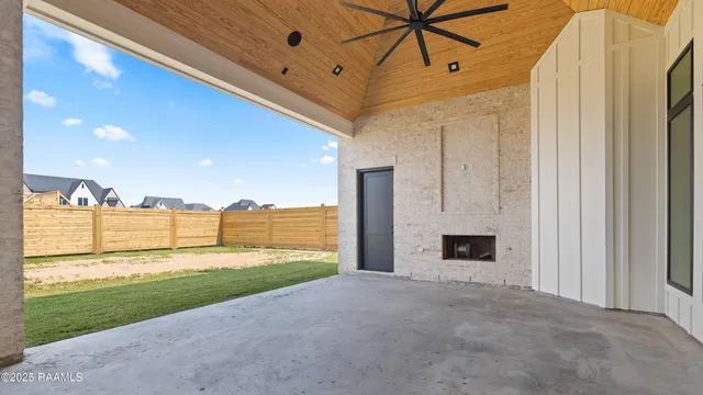 $949,000 | 103 Sabal Leaf Lane, Youngsville, LA 70592