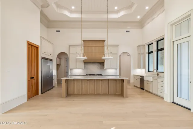 $949,000 | 103 Sabal Leaf Lane, Youngsville, LA 70592