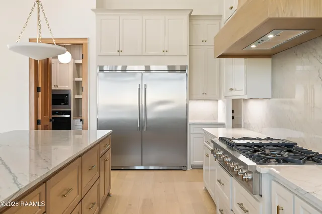 $949,000 | 103 Sabal Leaf Lane, Youngsville, LA 70592