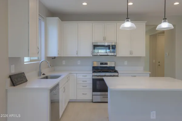 $2,100 | 40220 West Haley Drive, Maricopa, AZ 85138