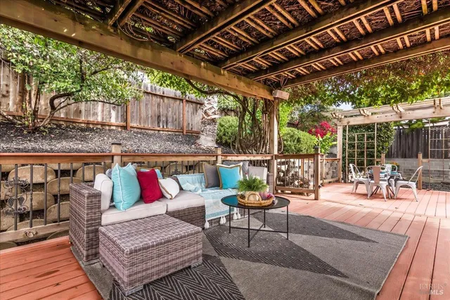 $816,000 | 375 East O Street, Benicia, CA 94510