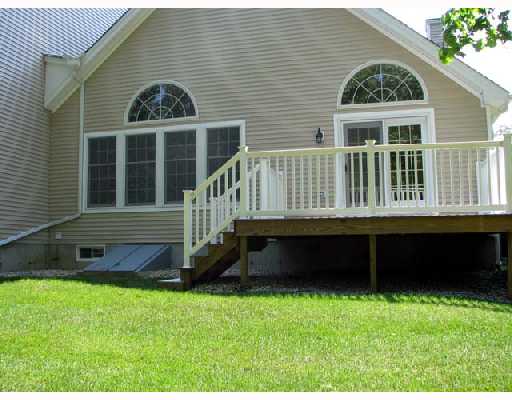419 Albion Road, Unit 16 Lincoln, RI 02865 - Photo 2 of 8 Patio/Deck.