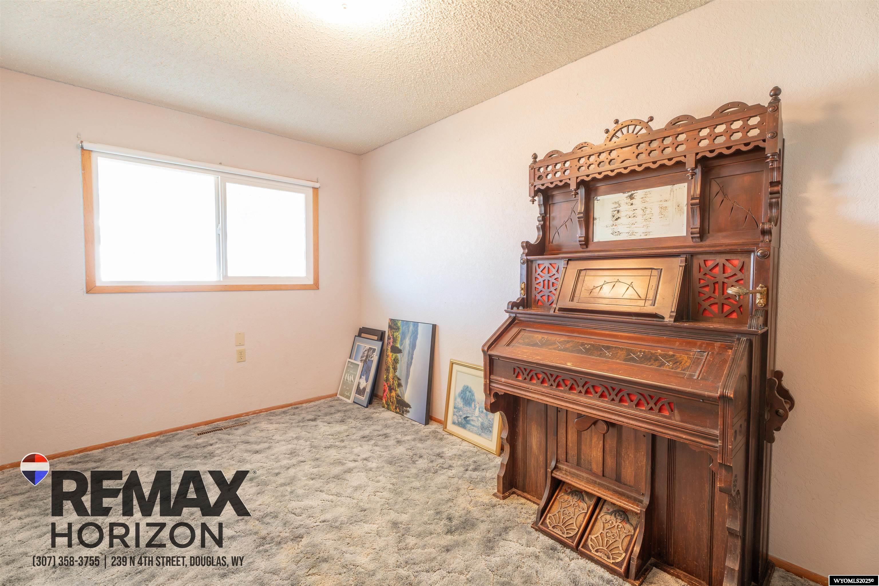 61 Orpha Road Douglas, WY 82633 - Photo 4 of 47