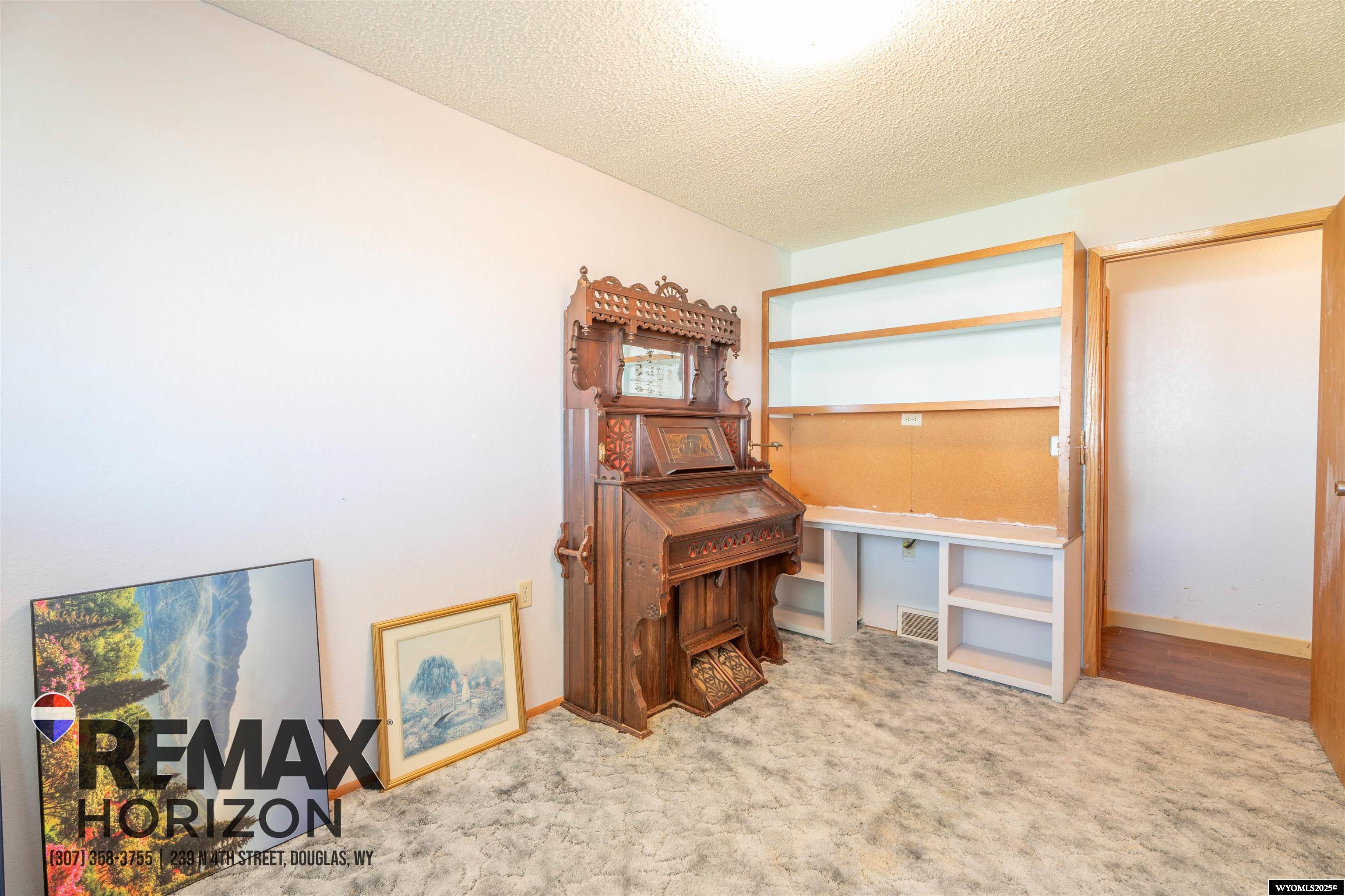 61 Orpha Road Douglas, WY 82633 - Photo 5 of 47