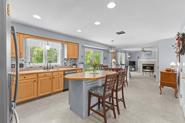 $826,000 | 737 Hanon Drive, Unit 110, Williston, VT 05495