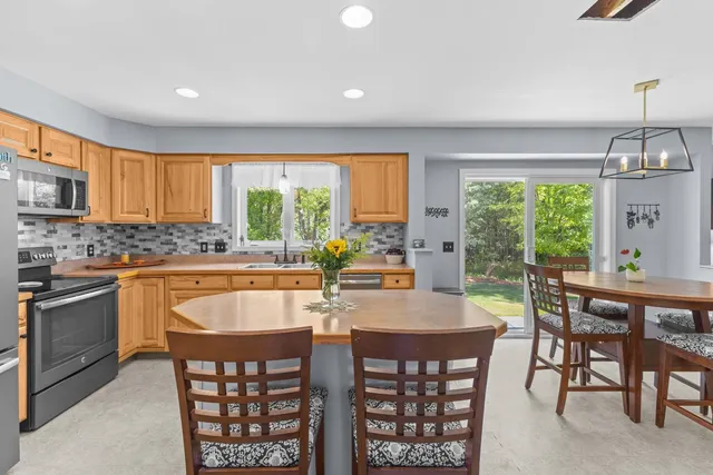 $812,000 | 737 Hanon Drive, Unit 110, Williston, VT 05495