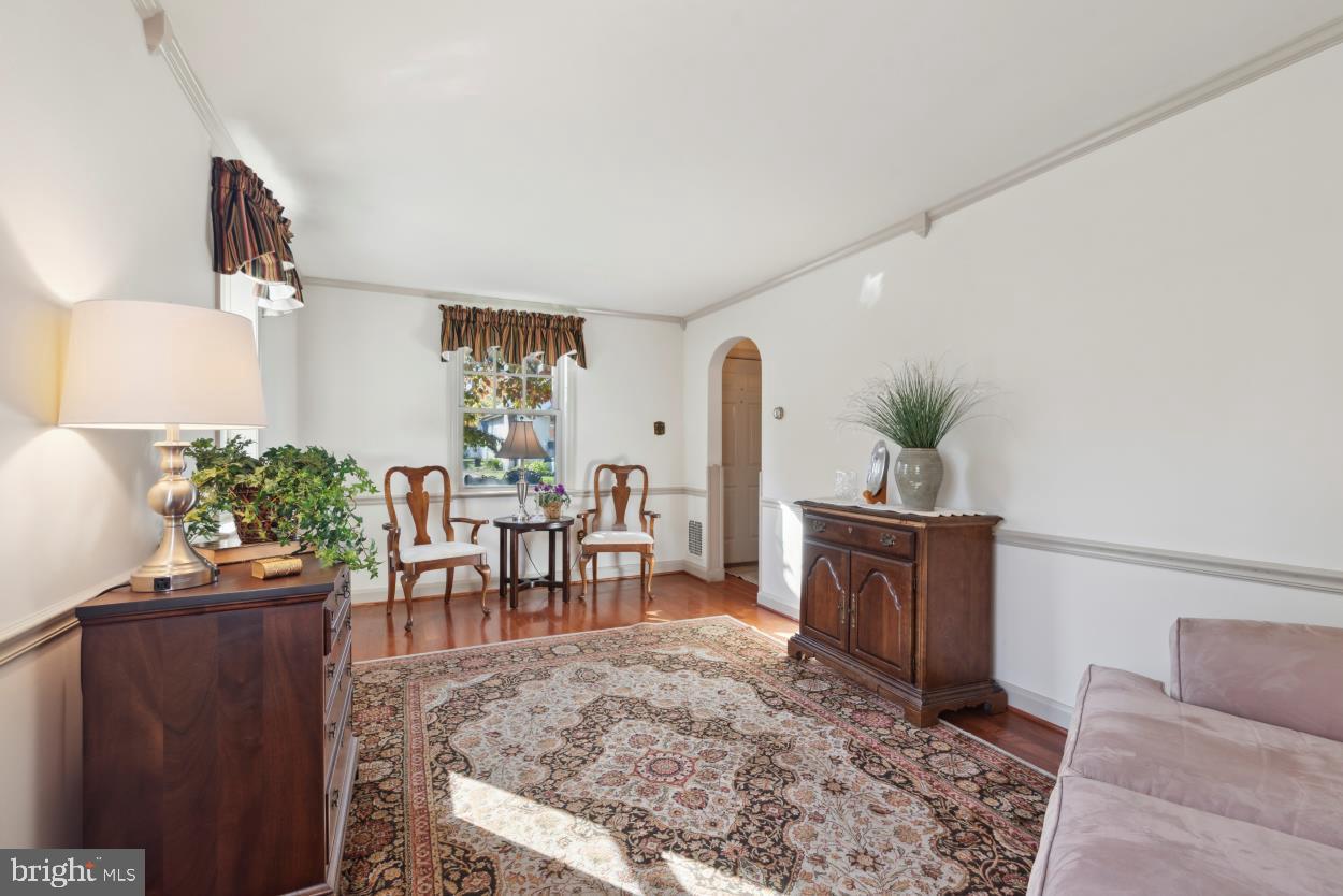 705 Grant Avenue Willow Grove, PA 19090 - Photo 4 of 20 Light flooded rooms