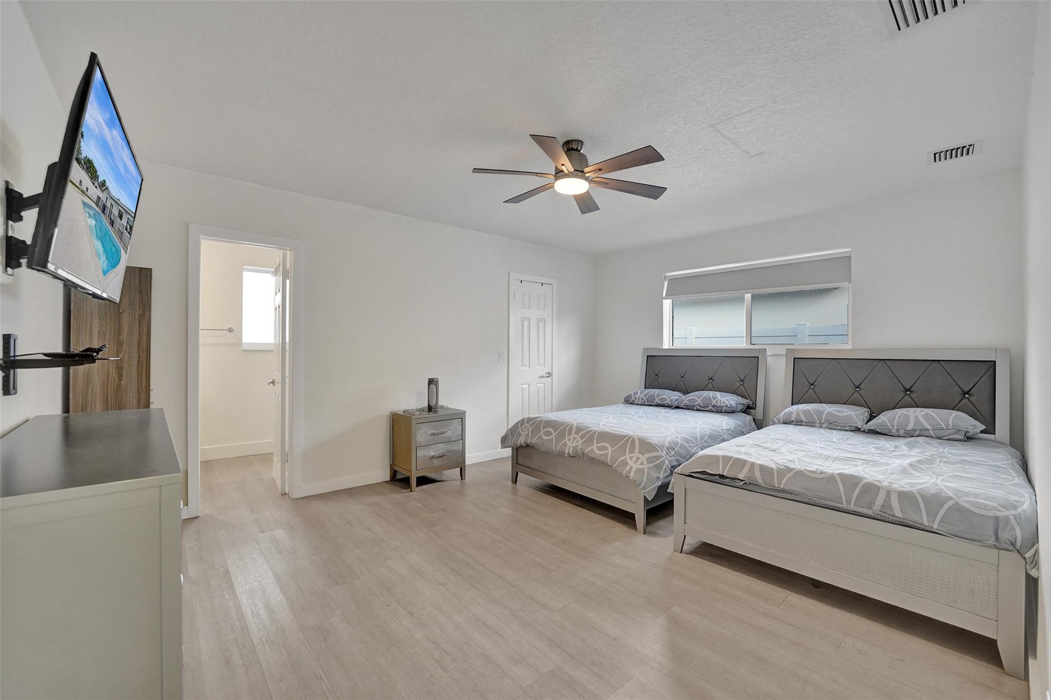 4001 North 41st Court Hollywood, FL 33021 - Photo 18 of 24 Photo 18