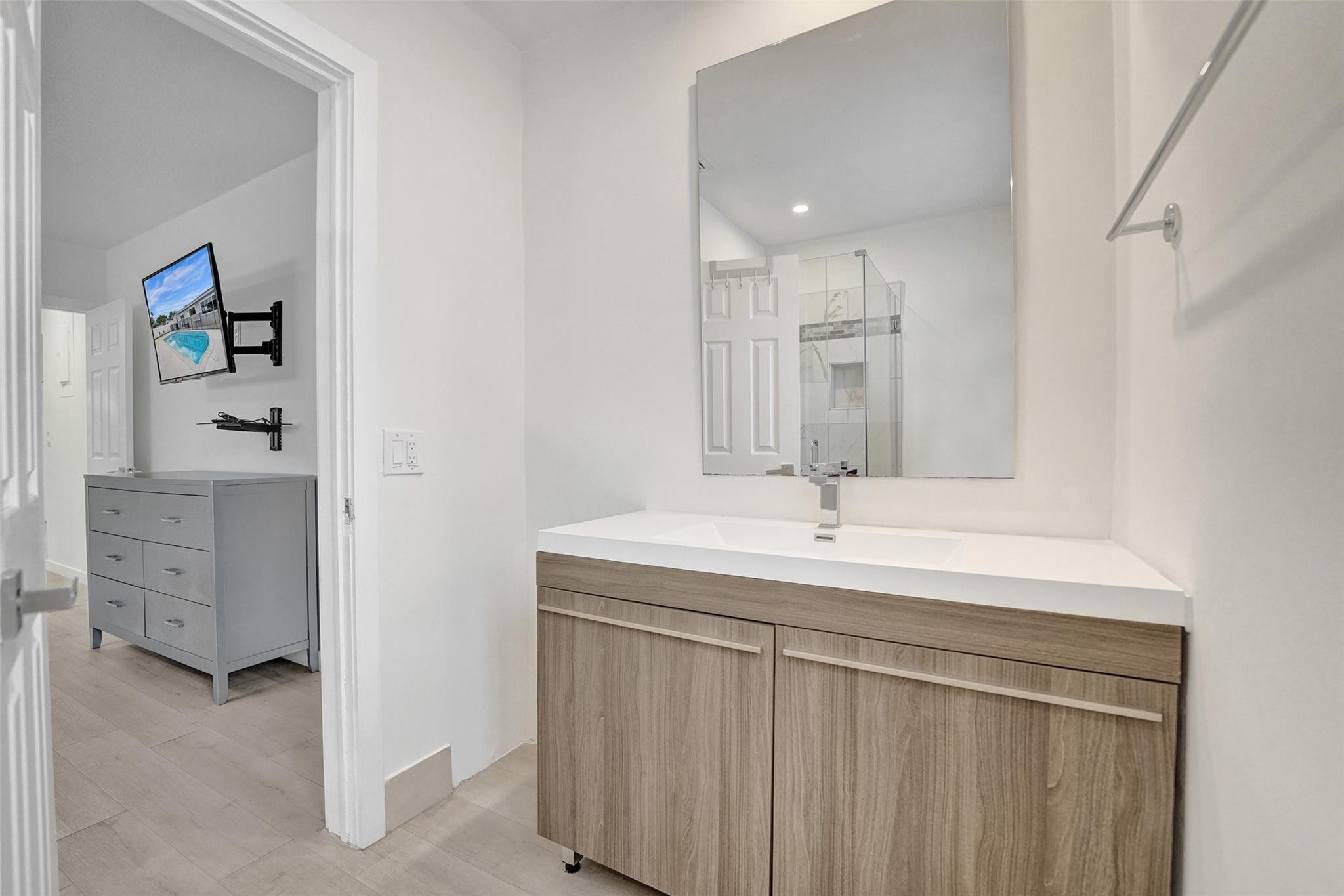 4001 North 41st Court Hollywood, FL 33021 - Photo 19 of 24 Photo 19