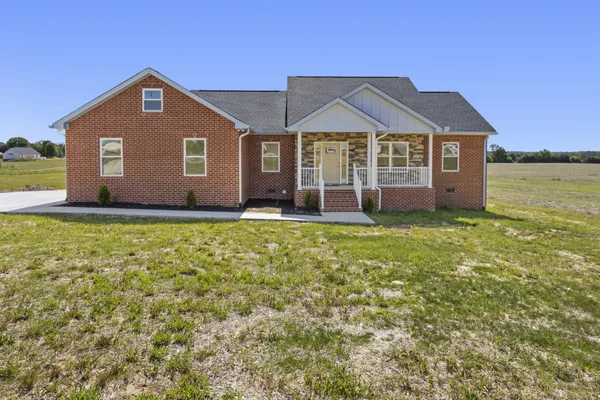 $389,000 | 6265 McMinnville Highway, Smithville, TN 37166