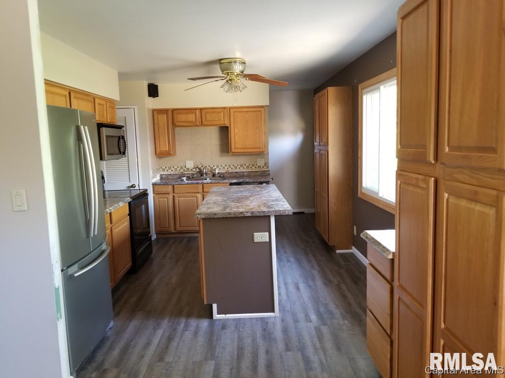 67 Palomino Road Springfield, IL 62702 - Photo 3 of 36