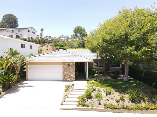 $1,349,000 | 26409 Via Desmonde, Lomita, CA 90717