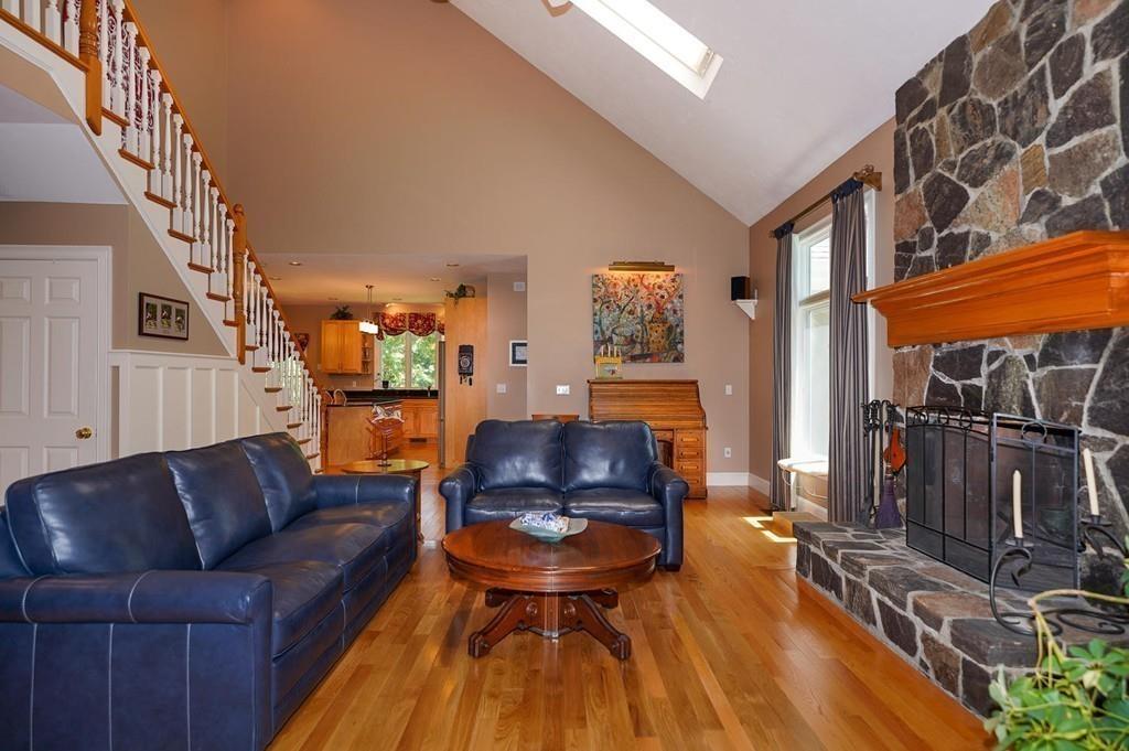 88 Spring Street Shrewsbury, MA 01545 - Photo 8 of 37 Gallery Image 8