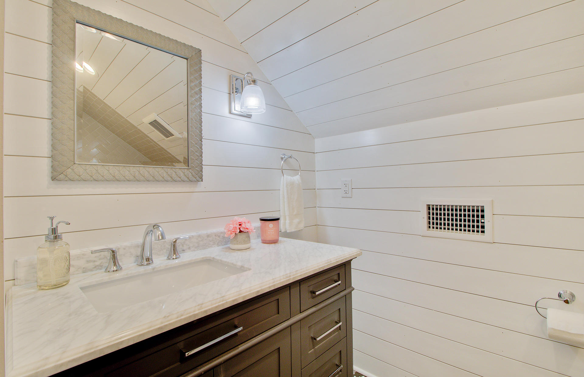 2269 Old Beech Hill Road Ridgeville, SC 29472 - Photo 26 of 38 Guest Bathroom
