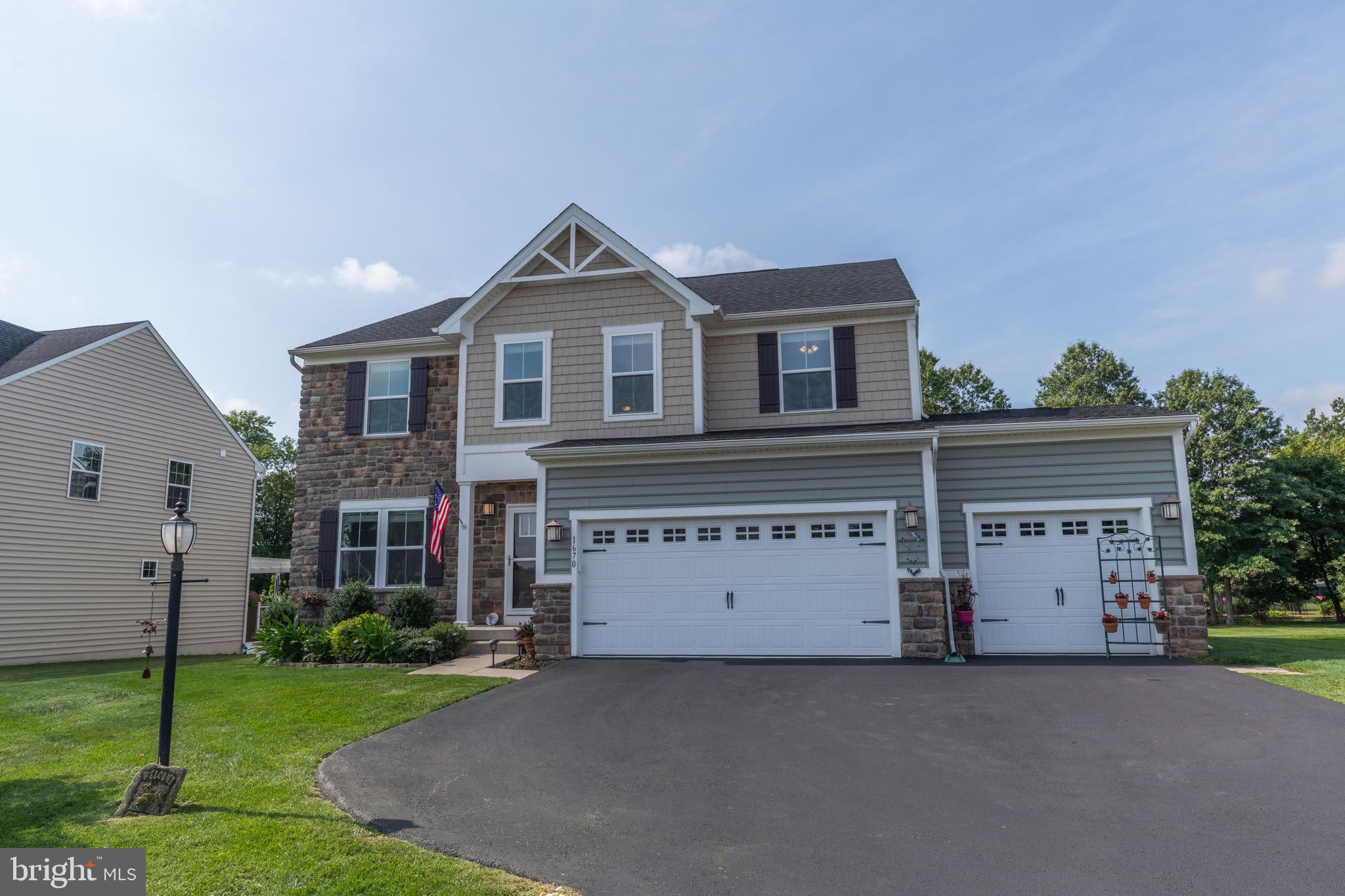 1670 Hedgewood Road Hatfield, PA 19440 - Photo 2 of 52 Gallery Image 2