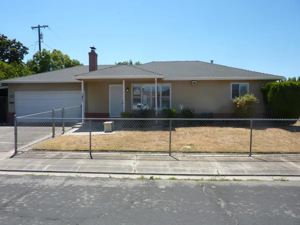 $377,000 | 719 South Maple Avenue, Manteca, CA 95337