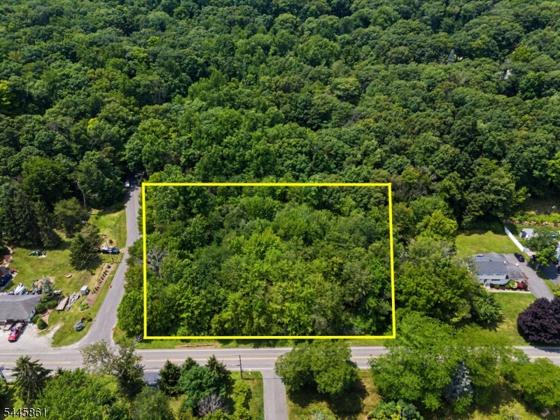 242 West Mountain Road Sparta, NJ 07871 - Photo 4 of 21 Gallery Image 4