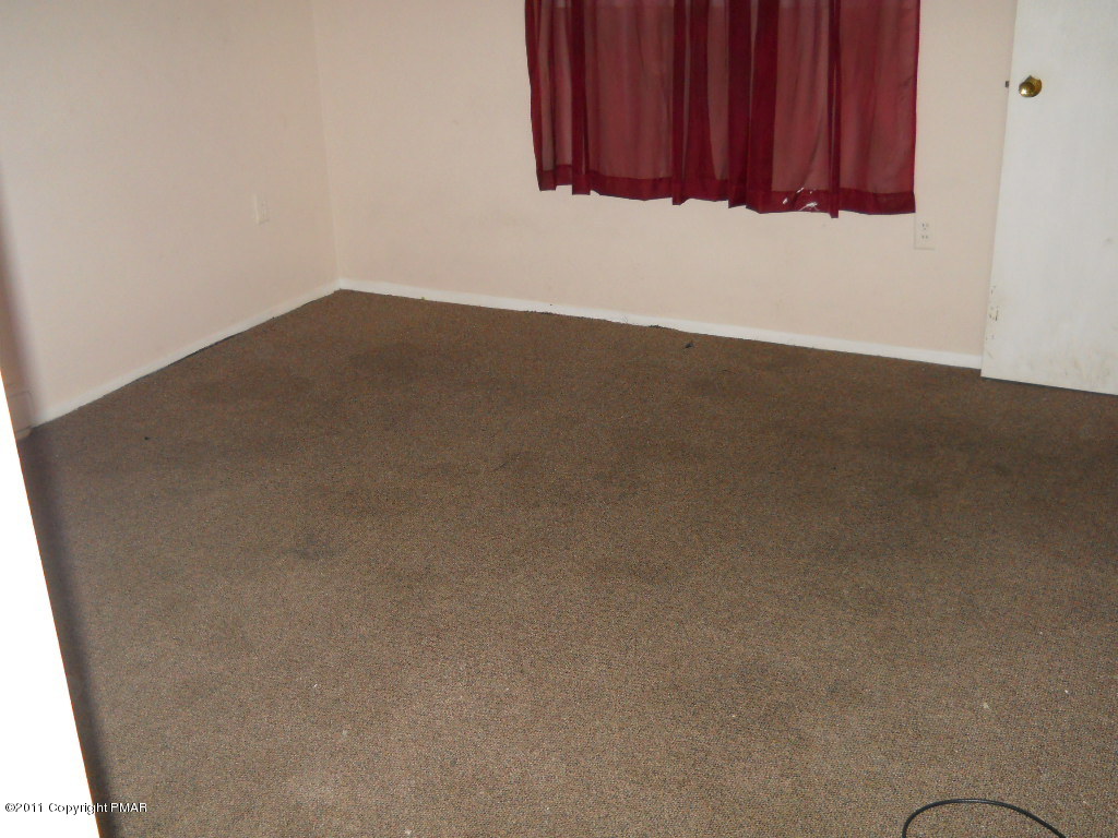3114 Cotswald Road Tobyhanna, PA 18466 - Photo 8 of 8 DOWNSTAIRS BEDROOM