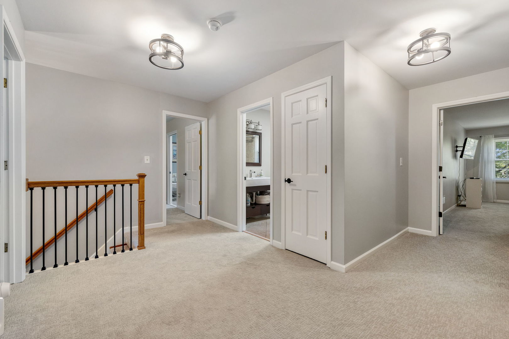 453 Brighton Drive Wheaton, IL 60189 - Photo 29 of 40 a view of a hallway with closet area