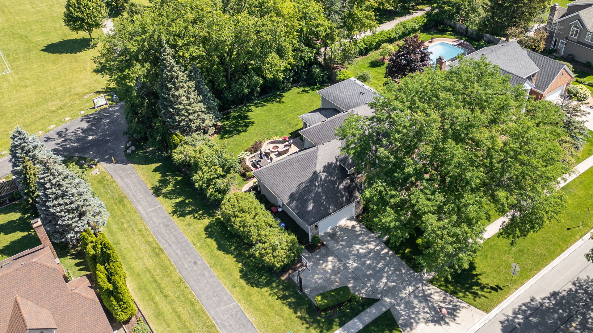 453 Brighton Drive Wheaton, IL 60189 - Photo 38 of 40 an aerial view of a house with a yard and outdoor seating
