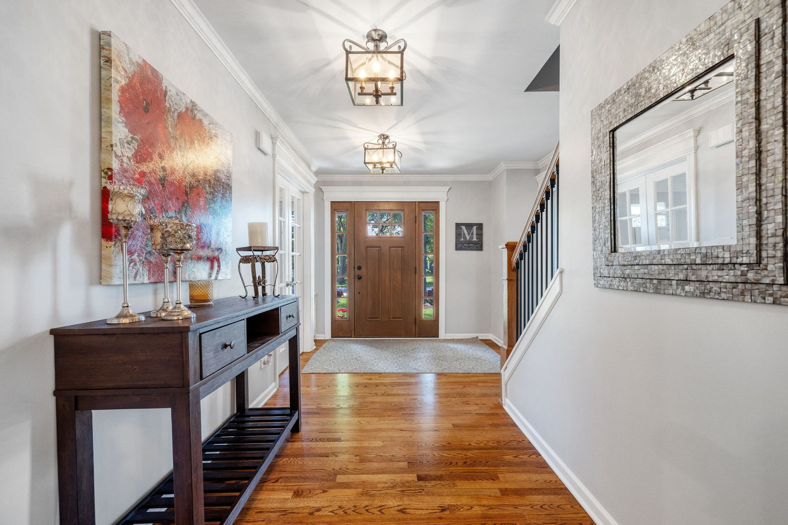 453 Brighton Drive Wheaton, IL 60189 - Photo 7 of 40 a very nice looking room with a large mirror