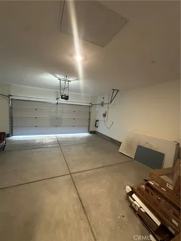 $3,300 | 12363 Gold Dust Way, Victorville, CA 92392