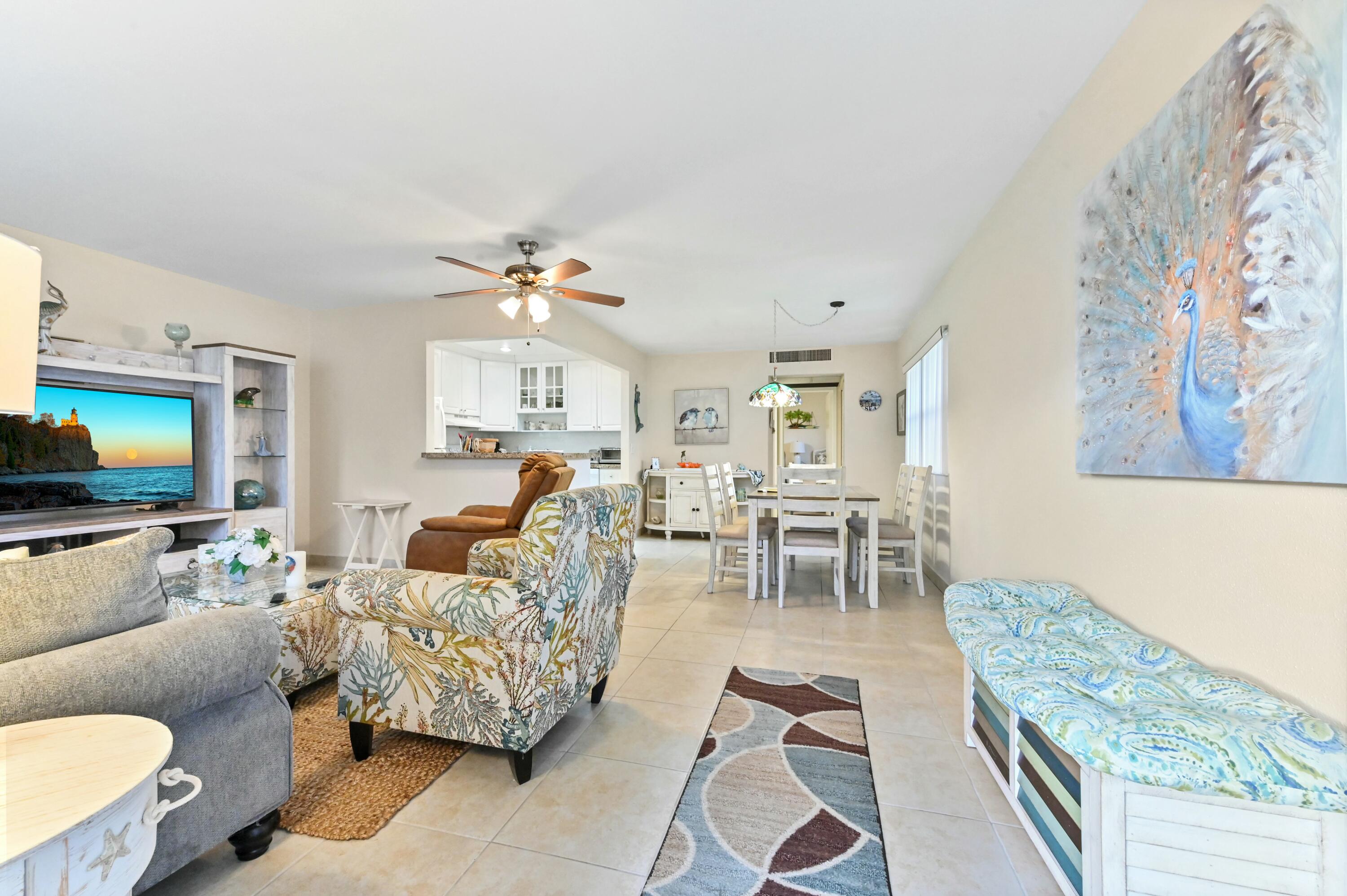 91 Waterford D Delray Beach, FL 33446 - Photo 4 of 37 tempImage2mvM1B