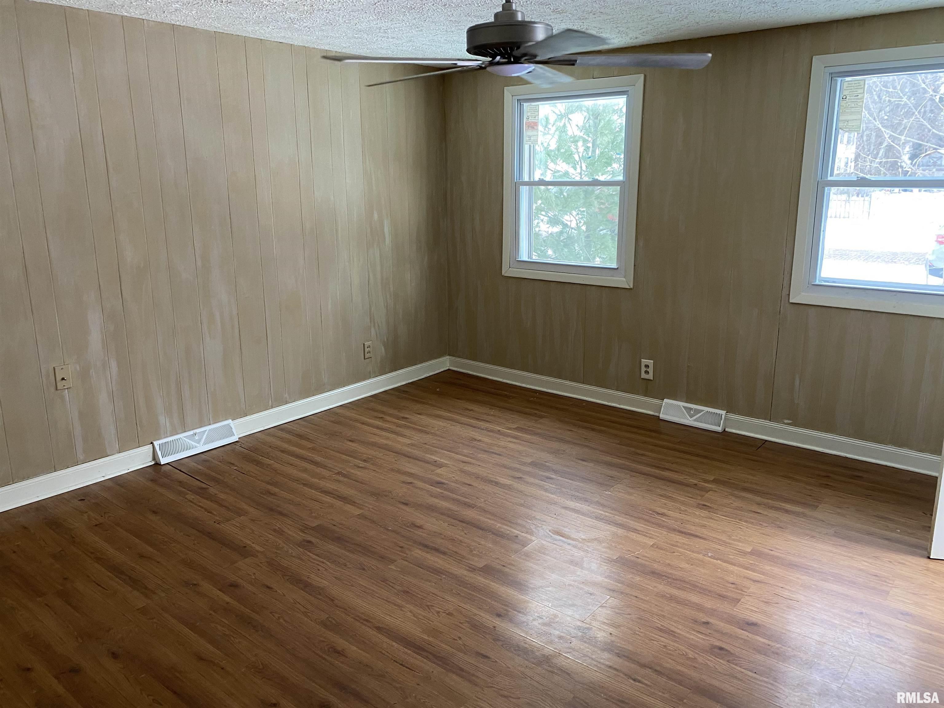 504 Williams Street Springfield, IL 62704 - Photo 4 of 19