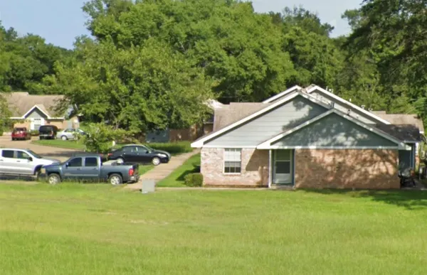 $650 | 389 South Texas Street, Emory, TX 75440