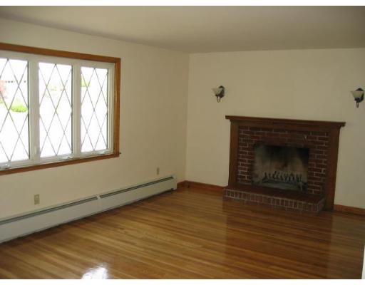 10 Norman Road Leominster, MA 01453 - Photo 3 of 8 Gallery Image 3