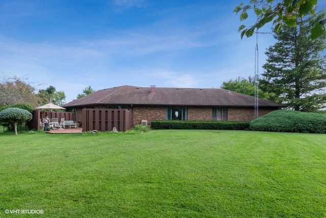 781 West Dresser Road DeKalb, IL 60115 - Photo 11 of 35