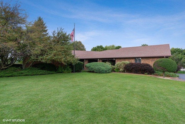 781 West Dresser Road DeKalb, IL 60115 - Photo 34 of 35
