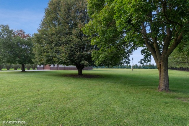 781 West Dresser Road DeKalb, IL 60115 - Photo 9 of 35