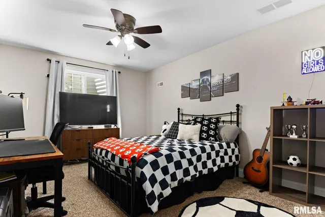 $410,000 | 100 Presley Street, Chillicothe, IL 61523