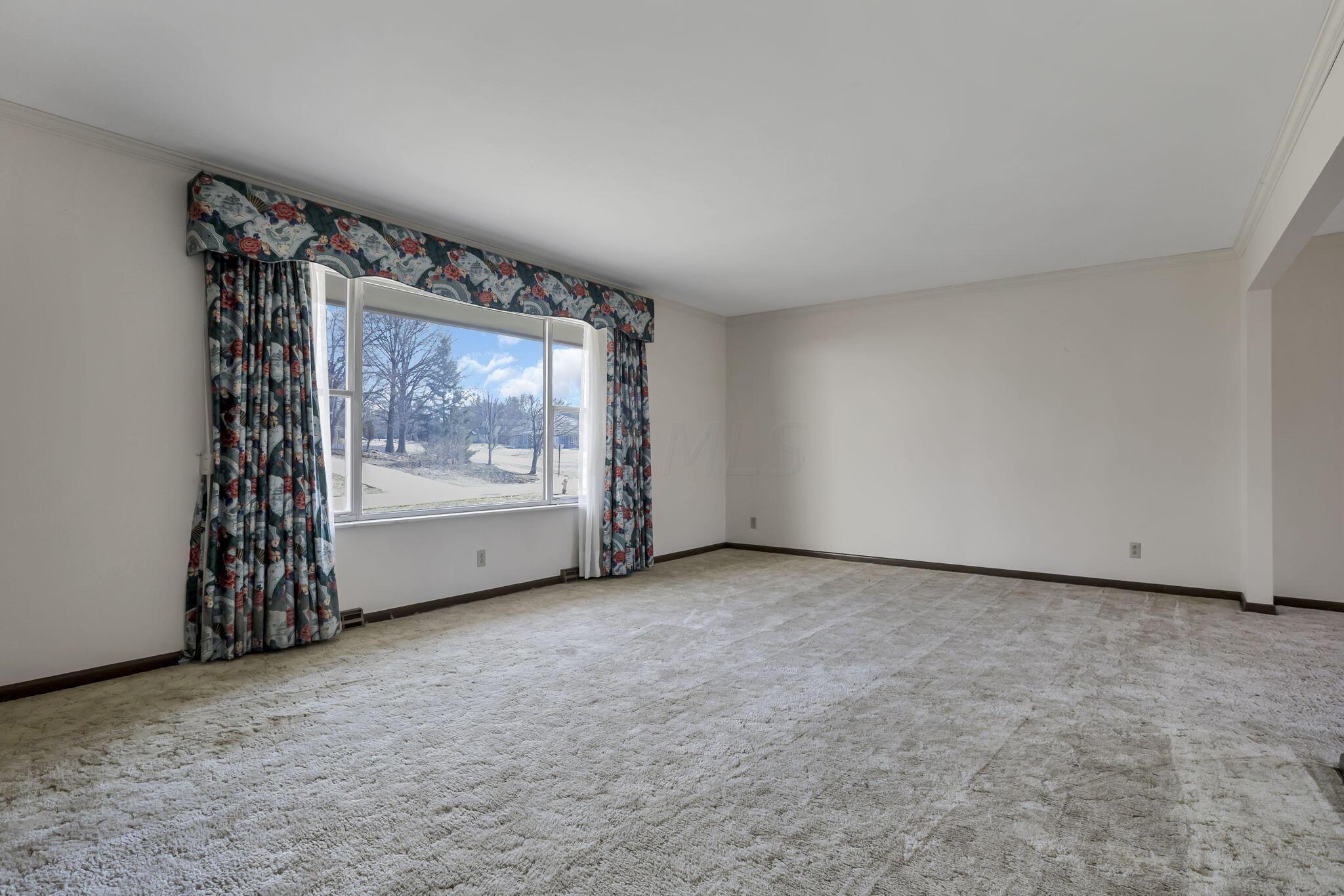 743 Strawberry Hill Road West Columbus, OH 43213 - Photo 6 of 54 15-web-or-mls-IMG_5427
