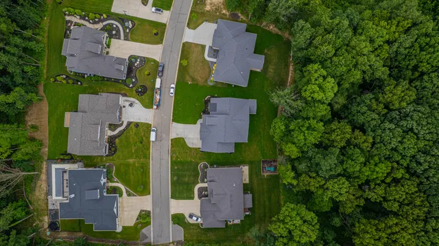 $1,029,999 | 161 North Winterberry Drive, Valparaiso, IN 46385