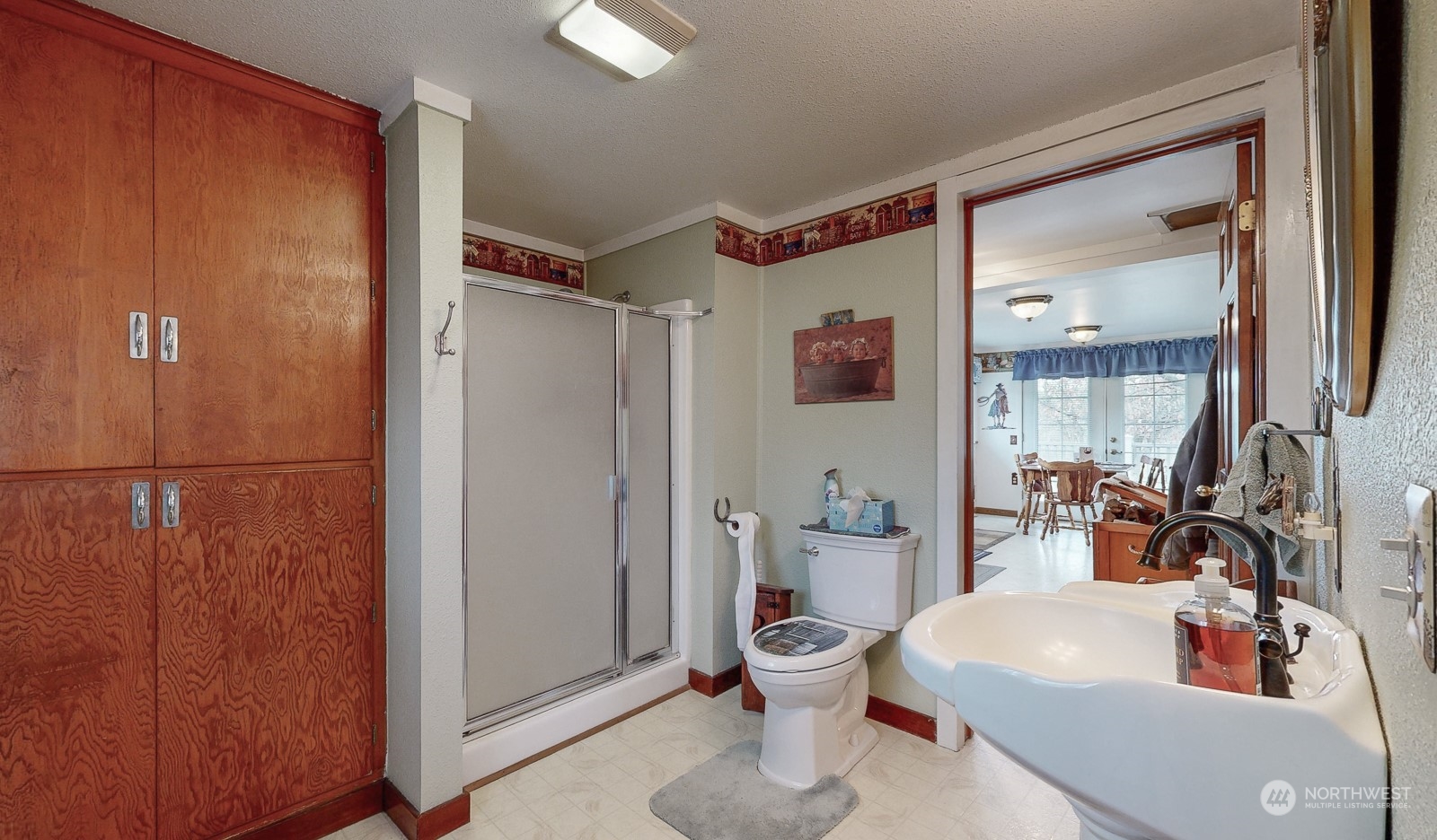 76 Marr Road Prescott, WA 99348 - Photo 24 of 40 a bathroom with a sink toilet and shower