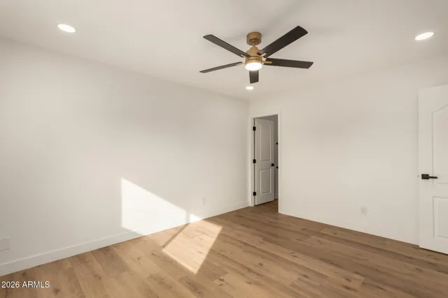 $3,995 | 516 East Greenway Drive, Tempe, AZ 85282