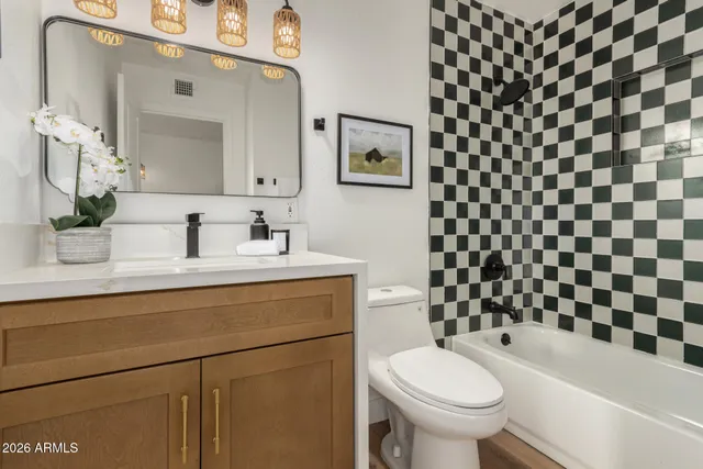 $3,995 | 516 East Greenway Drive, Tempe, AZ 85282